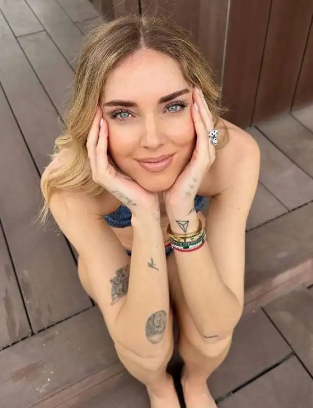 chiara ferragni a dubai  6