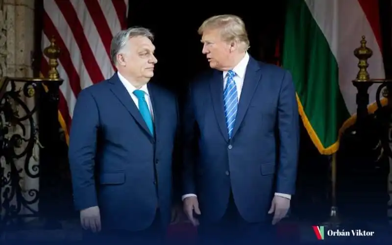 donald trump e viktor orban a mar a lago 