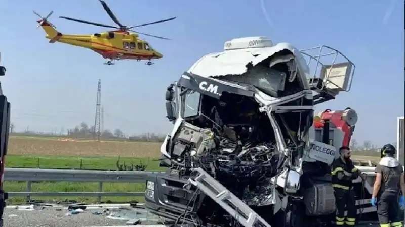 incidente autostrada a1 piacenza 6