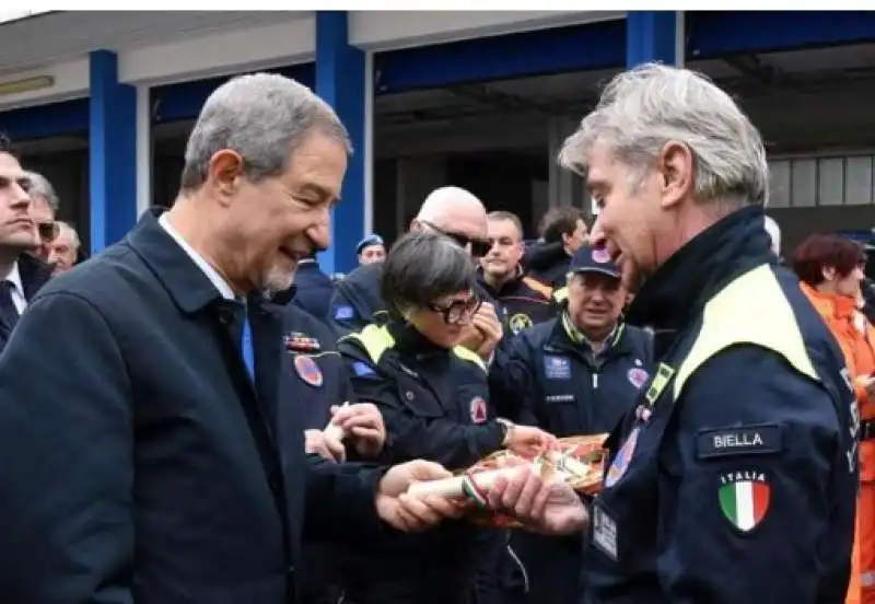 IVANO BONADIO PREMIATO DA NELLO MUSUMECI