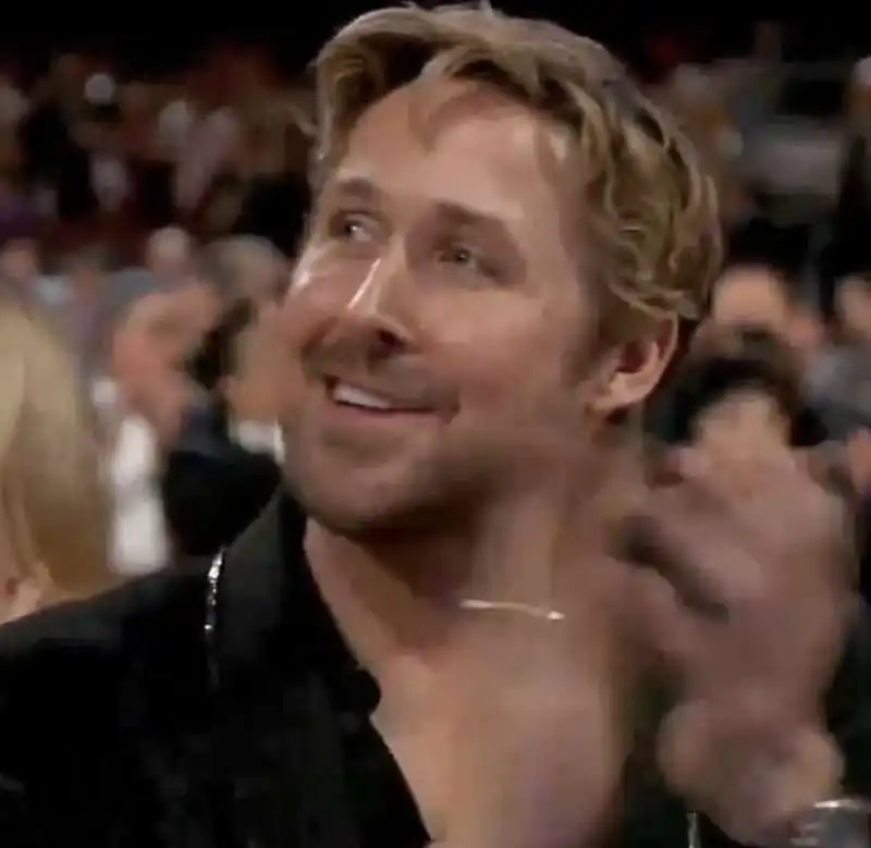 la reazione di ryan gosling all applauso del cane messi agli oscar  