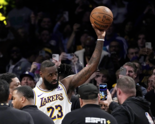 LeBron James raggiunge i 40mila punti in nba