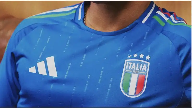 polemica nazionale maglia azzurra