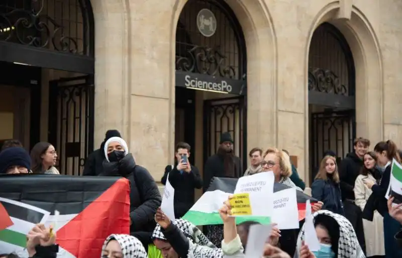 proteste pro palestina a sciences po  1