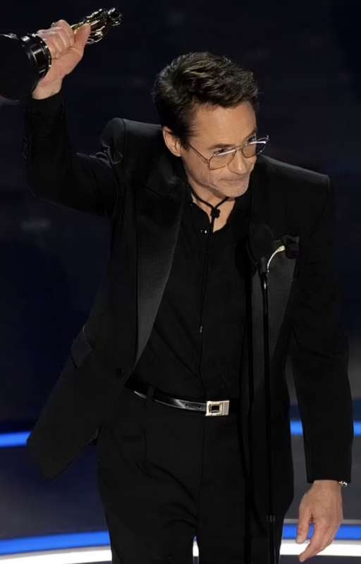 robert downey jr oscar 2024