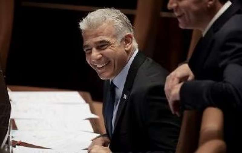 yair lapid 6