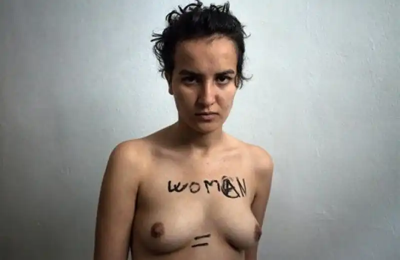 Amina Femen Tunisia 