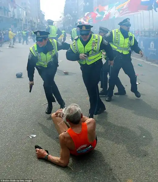 BOMBE MARATONA DI BOSTON 