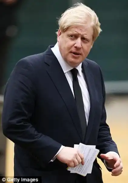 BORIS JOHNSON ARRIVA AL FUNERALE DI MARGARET THATCHER 