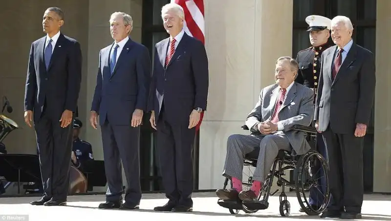 I CINQUE PRESIDENTI ANCORA IN VITA ALL'INAUGURAZIONE DELLA GEORGE W BUSH LIBRARY