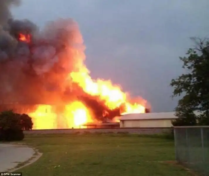 ESPLOSIONE FABBRICA FERTILIZZANTI A WEST IN TEXAS 