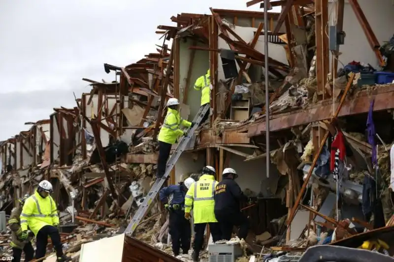 ESPLOSIONE FABBRICA FERTILIZZANTI A WEST IN TEXAS 