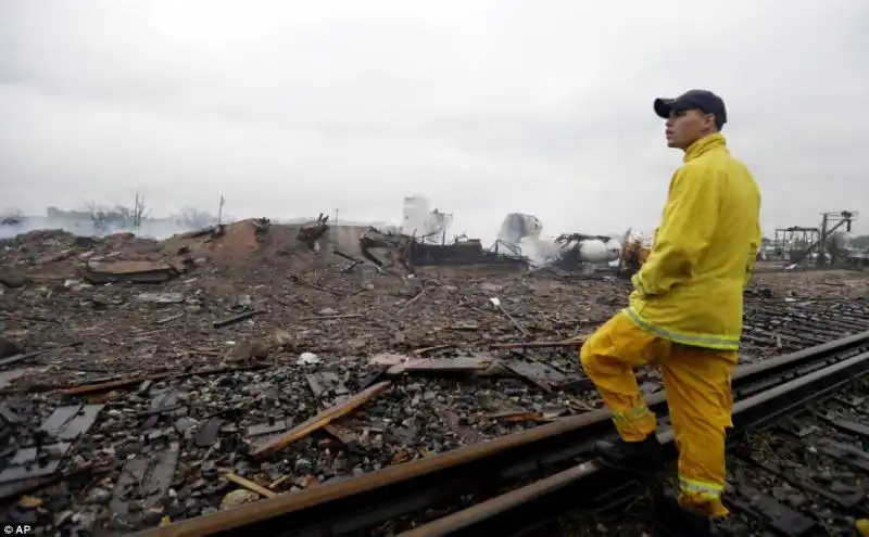 ESPLOSIONE FABBRICA FERTILIZZANTI A WEST IN TEXAS 