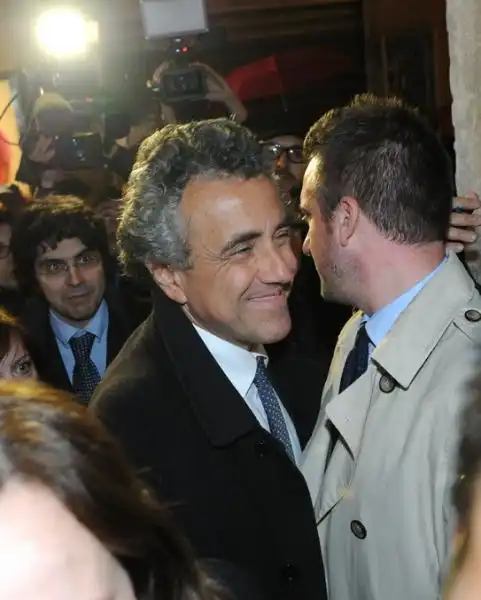 Fabrizio Barca arriva alla sezione di via dei Giubbonari 