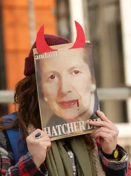 FESTA PER LA MORTE DELLA THATCHER 