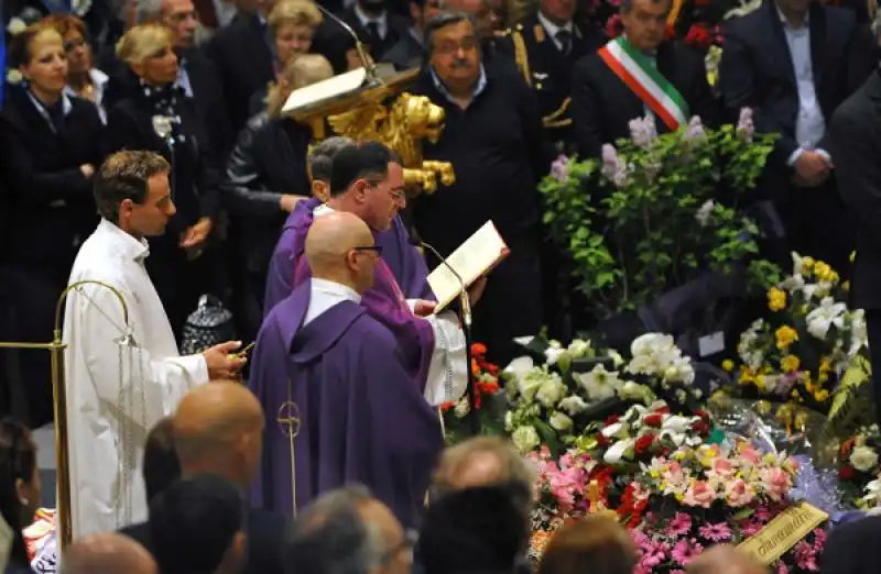 funerali foto mezzelani gmt 