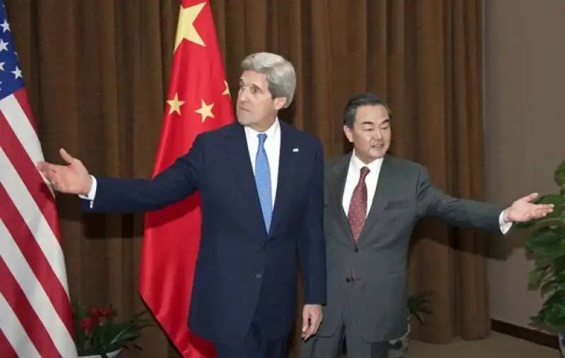 JOHN KERRY IN CINA 