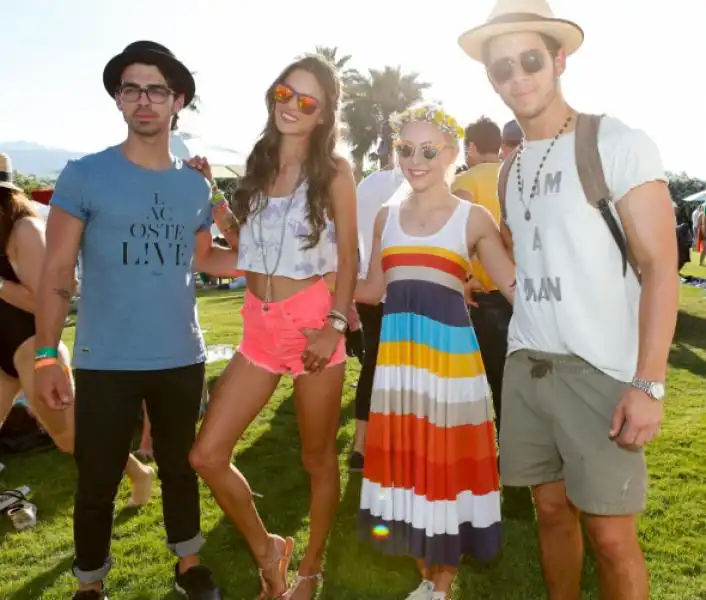 joe jonas alessandra ambrosio annasophia robb and nick jonas were more relaxed 