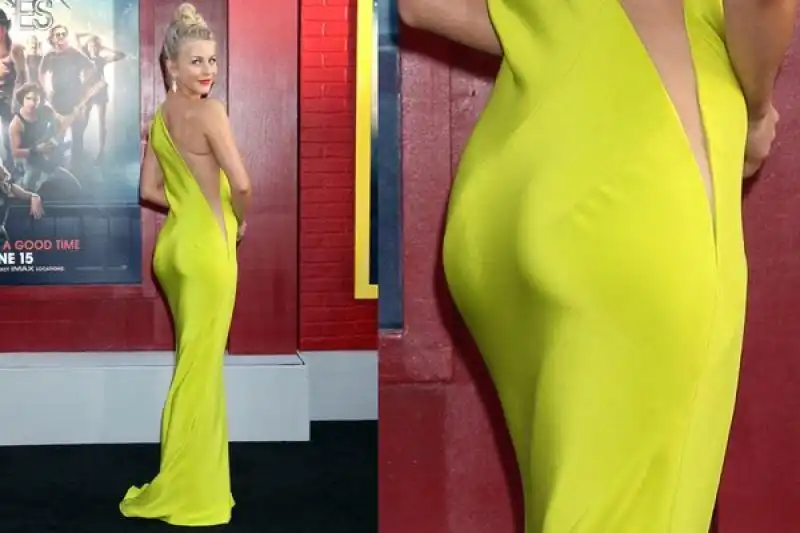 Julianne Hough con il Side Butt - la chiappa di lato