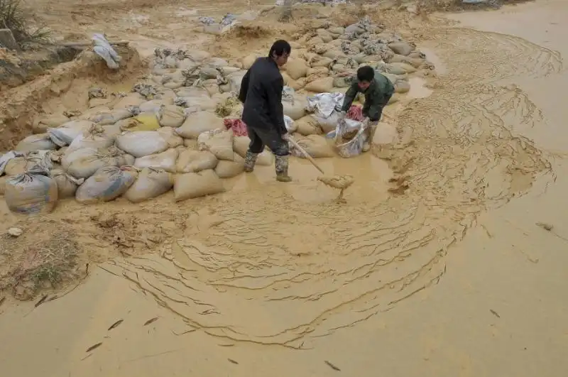 MINIERA DI METALLI IN CINA 