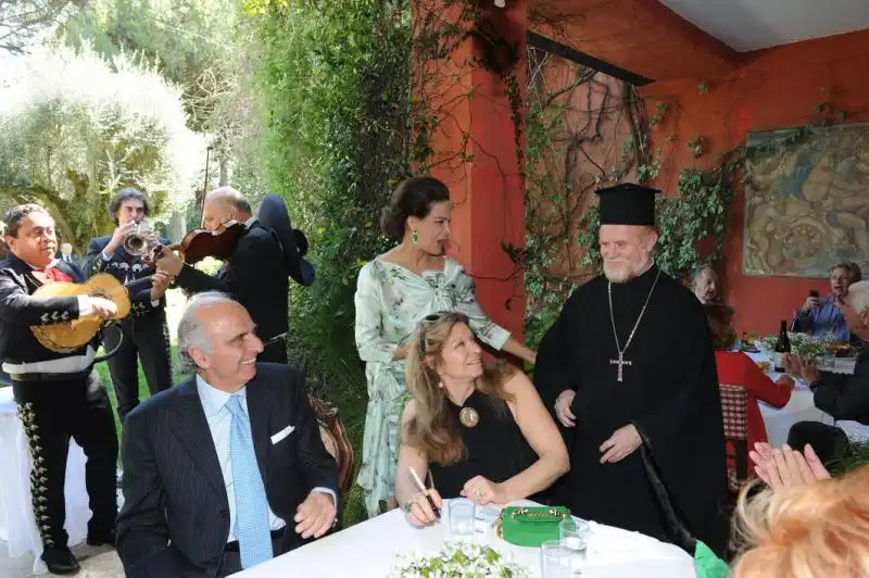 Padre Simeone Marisela Guya Sospisio e Mario Pescante 