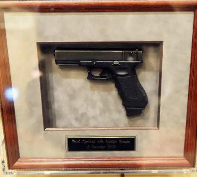 LA PISTOLA DI SADDAM HUSSEIN ALLA GEORGE W BUSH LIBRARY