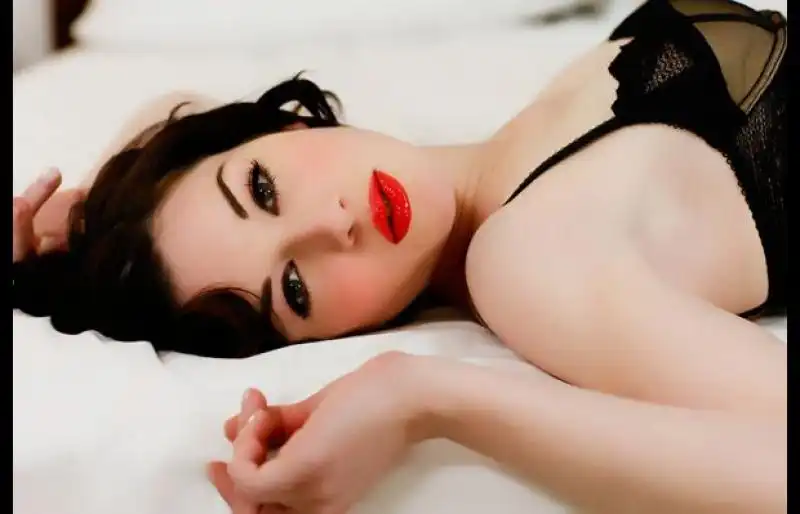 LA PORNOSTAR STOYA 