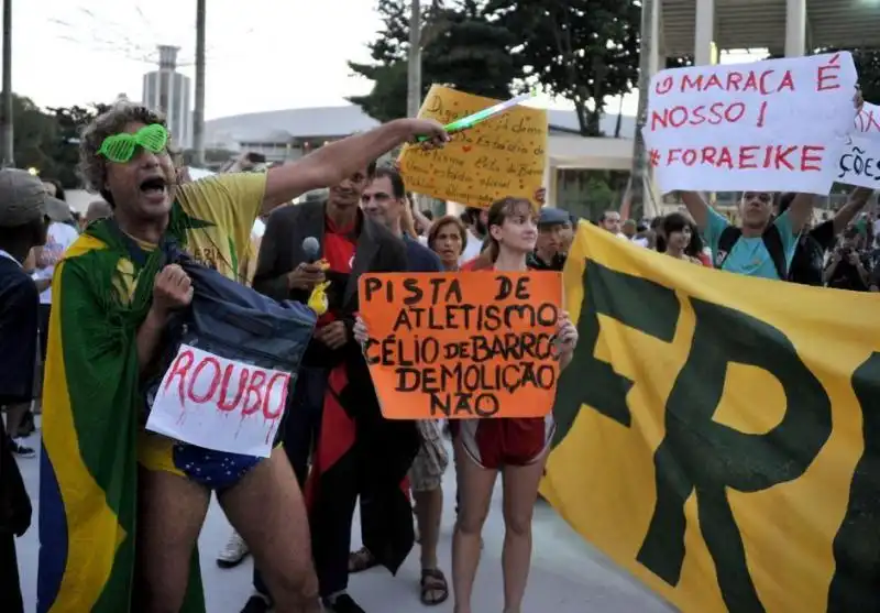 PROTESTE AL MARACANA 