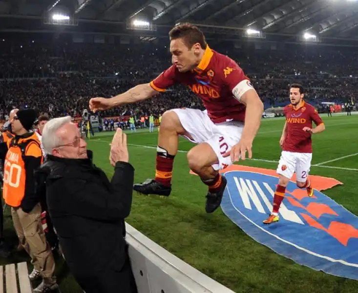 salta totti salta foto mezzelani gmt 