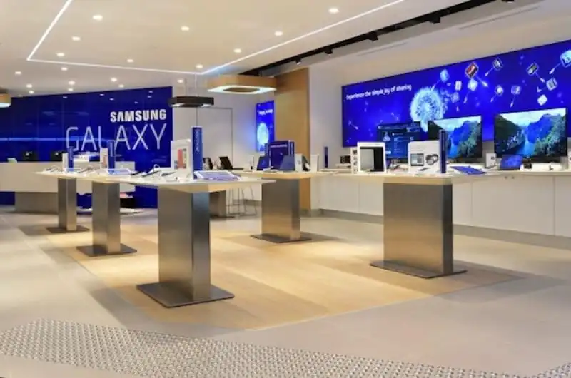 SAMSUNG STORE