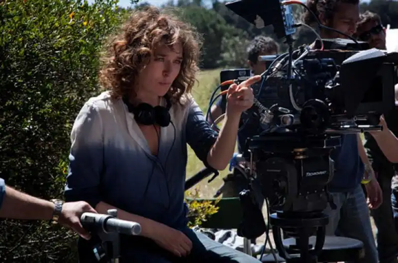 valeria golino sul set di miele 