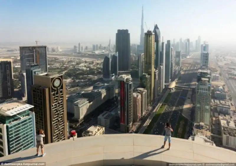 VISTA DAI GRATTACIELI DI DUBAI 