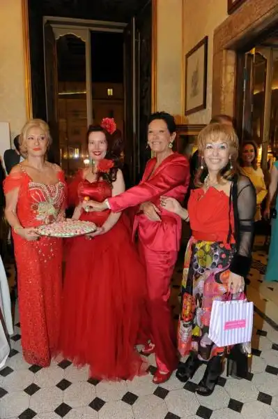 Le donne in rosso 