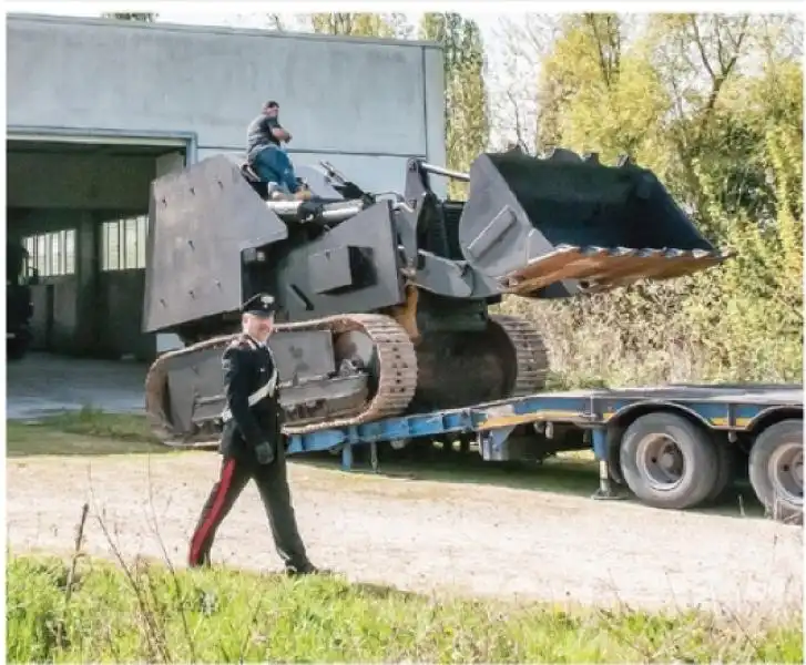 CARRO ARMATO INDIPENDENTISTI VENETI 