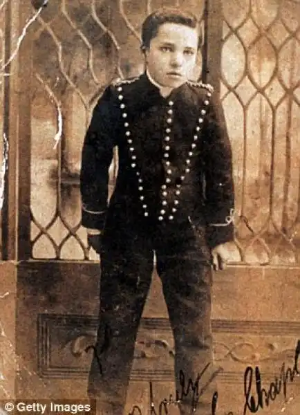 Charlie Chaplin da bambino 