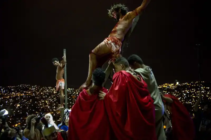 la crocifissione di Cristo a Caracas 