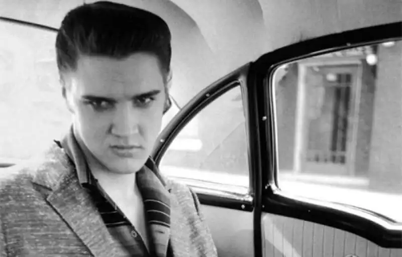 ElvisPresley In Taxi 