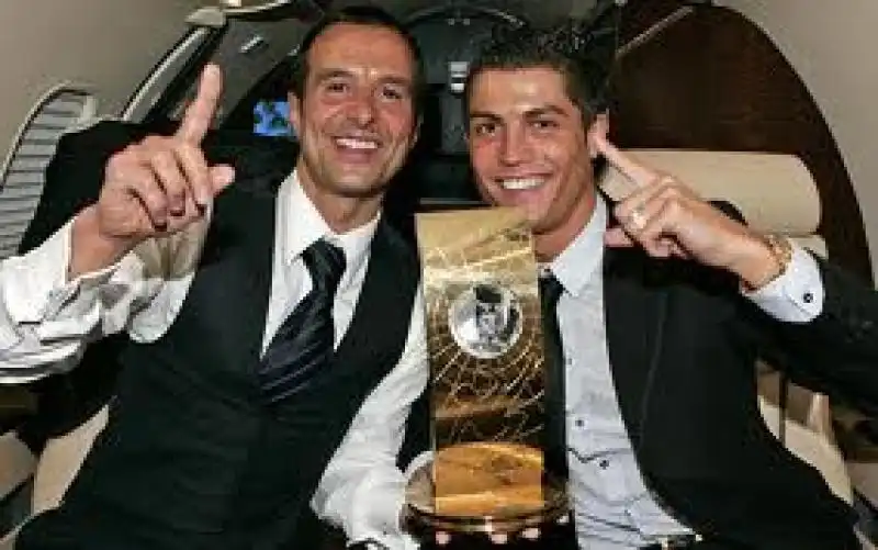 JORGE MENDES CON RONALDO 