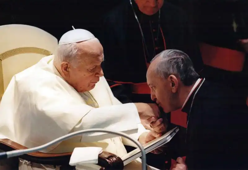 KAROL WOJTYLA E BERGOGLIO 