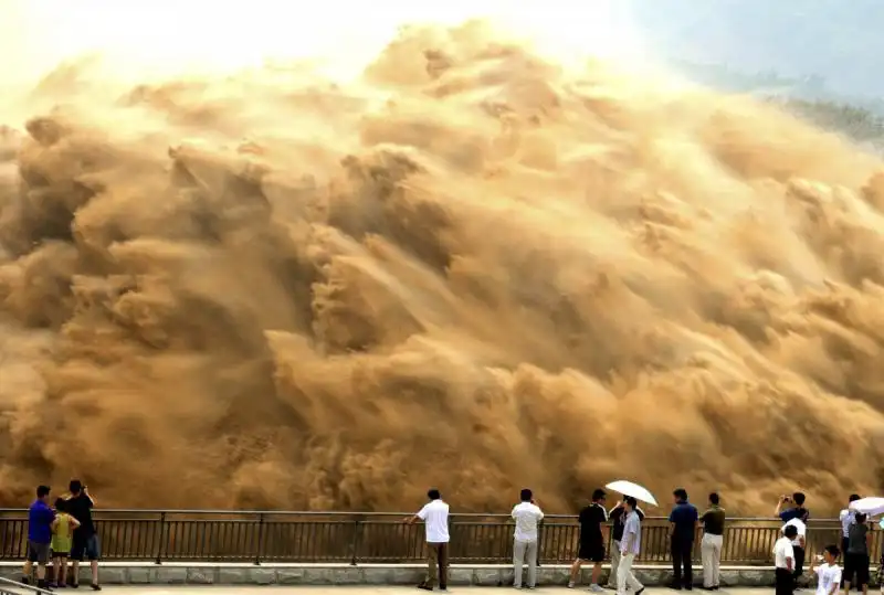 Onde a Xiaolangdi Reservoir sul Fiume Giallo 