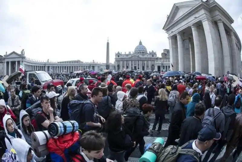 I PAPI SANTI - FEDELI E PELLEGRINI A PIAZZA SAN PIETRO