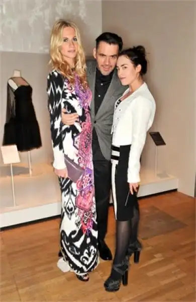 Poppy Delevingne Roland Mouret Tallulah Harlech foto vogue 