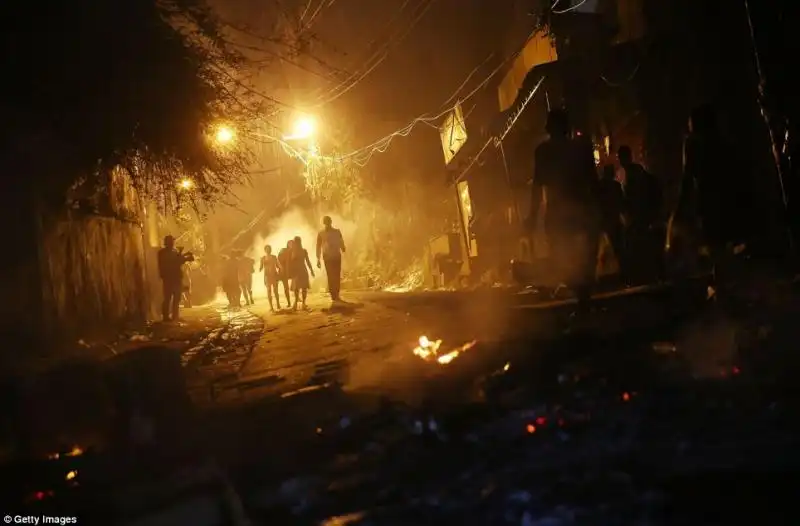 PROTESTE FAVELAS RIO 