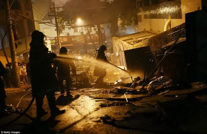 PROTESTE FAVELAS RIO 