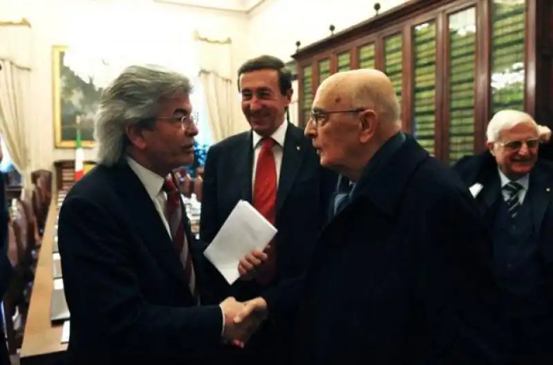 RAZZI NAPOLITANO FINI 