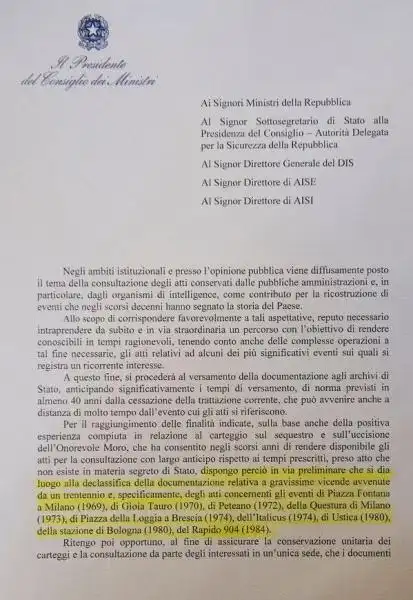 renzi annuncia di aver desecretato gli atti sulle stragi