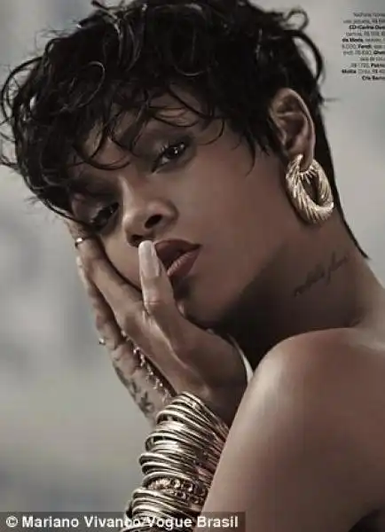 Rihanna per Vogue Brazil 