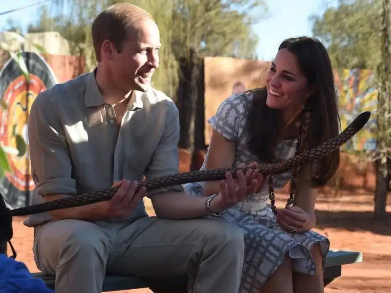 WILLIAM KATE SERPENTE DI LEGNO 