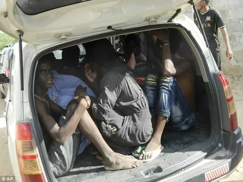 attentato al shabaab all universita di garissa in kenya  5