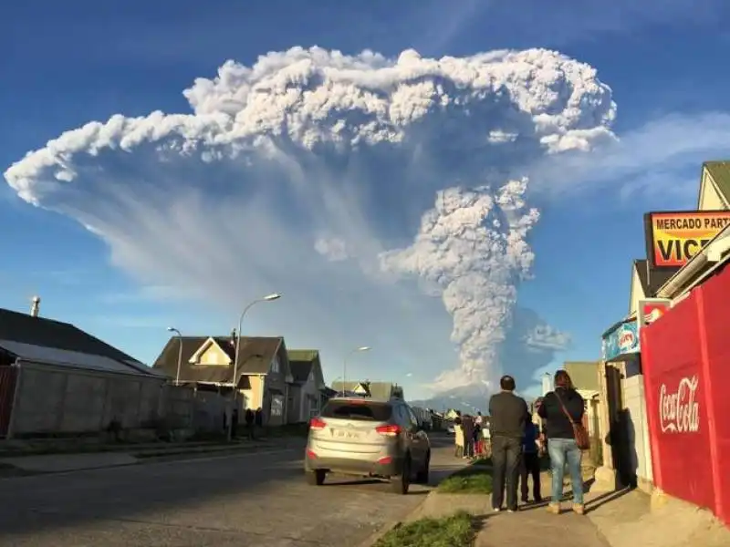 cile   eruzione del vulcano calbuco  